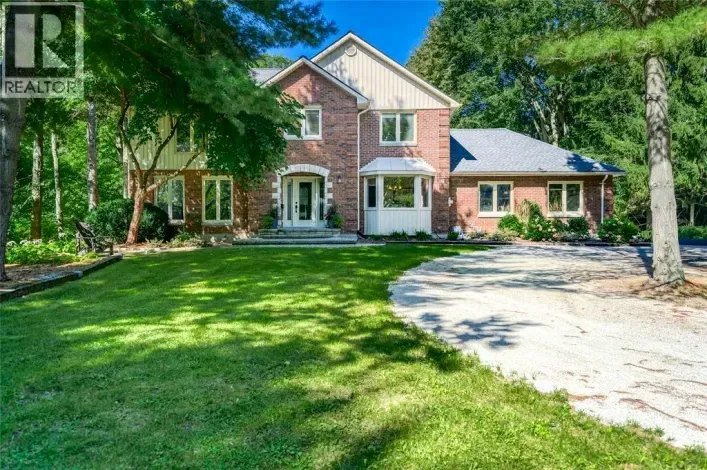 3170 EGREMONT ROAD, Plympton-Wyoming