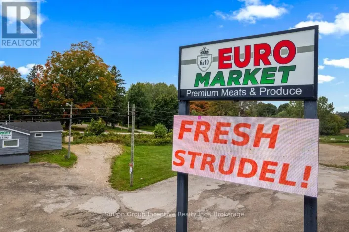 317080 6 & 10, Chatsworth