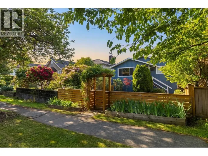 3172 E 2ND AVENUE, Vancouver