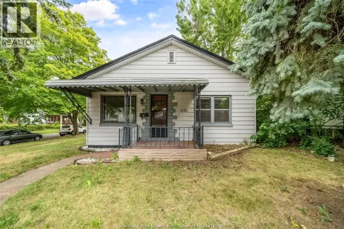 3173 WYANDOTTE ST West, Windsor