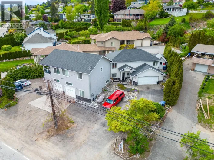 3174 Boucherie Road, West Kelowna