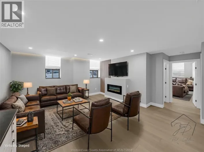 3177 Riverside DRIVE East Unit# 105, Windsor