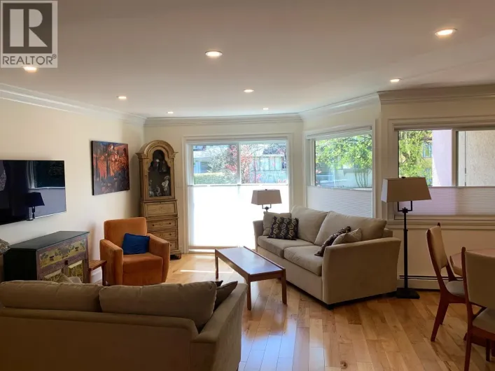 318 1235 W 15TH AVENUE, Vancouver