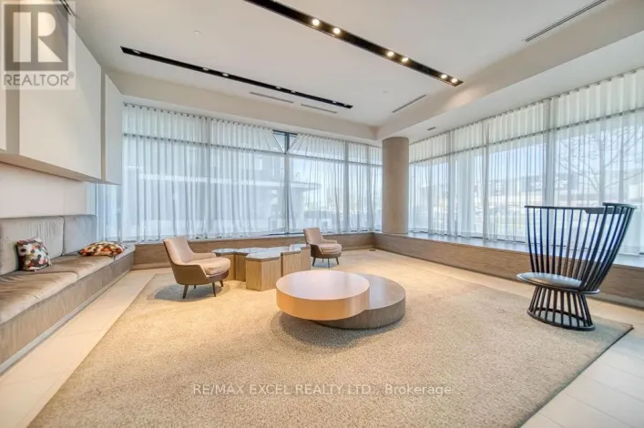 318 - 128 FAIRVIEW MALL DRIVE, Toronto