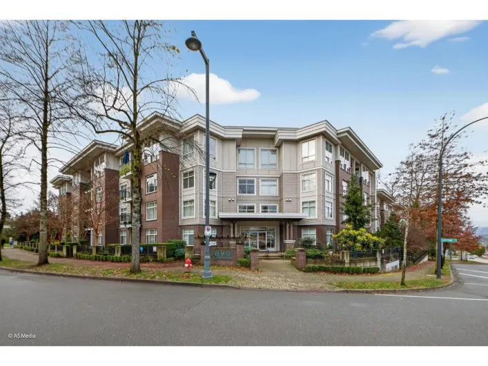 318 13555 GATEWAY DRIVE, Surrey