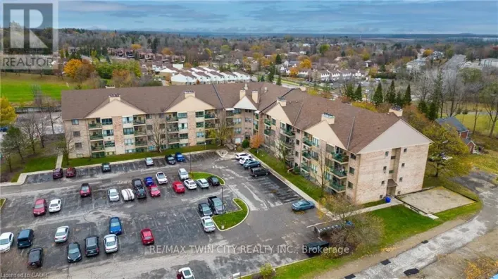 318 - 15 HOFSTETTER AVENUE, Kitchener