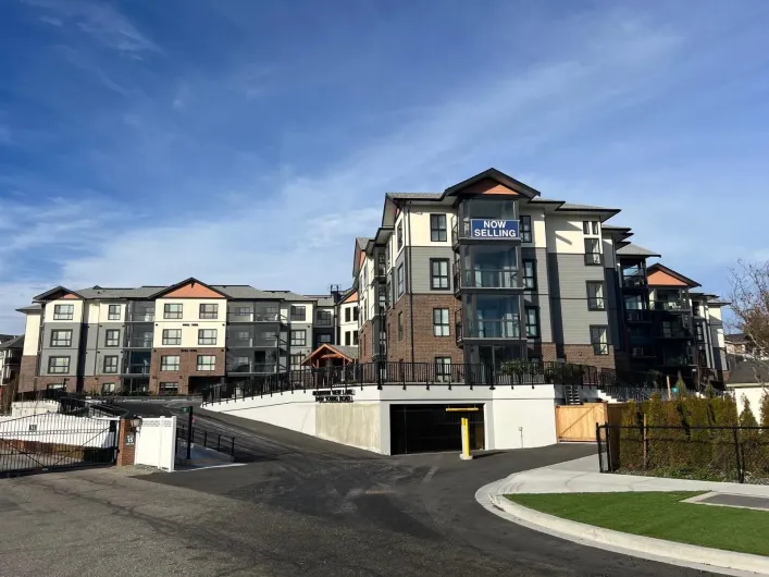 318 8497 YOUNG ROAD|Chilliwack Proper South, Chilliwack
