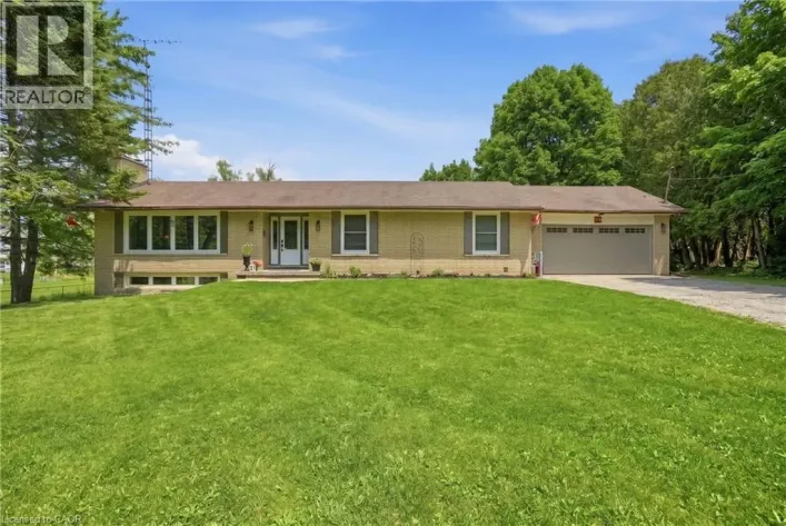 318 FREELTON Road, Freelton