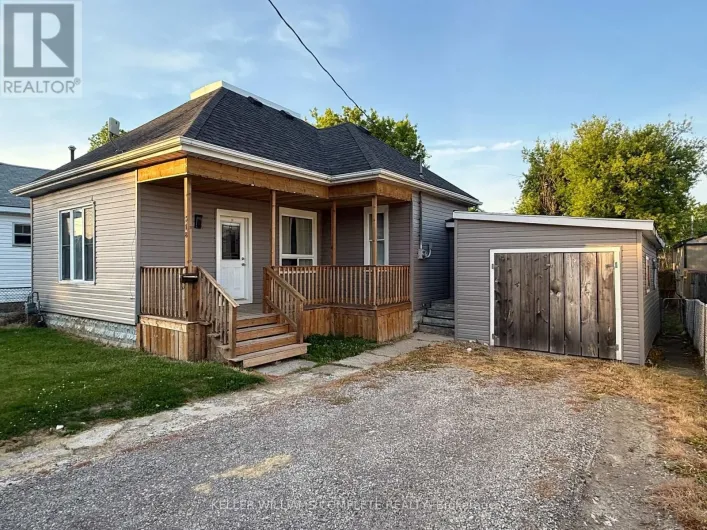 318 LAFONTAINE STREET, Chatham-Kent