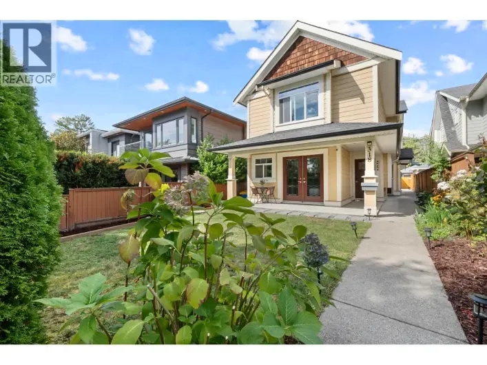 318 W 18TH STREET, North Vancouver