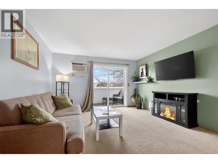 3180 De Montreuil Court Unit# 412, Kelowna