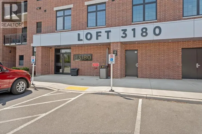 3180 MEADOWBROOK LANE Unit# 218, Windsor