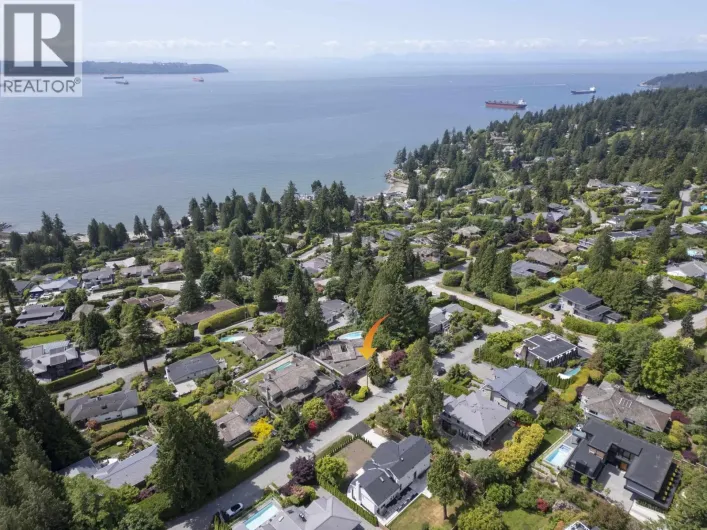 3180 WESTMOUNT PLACE, West Vancouver