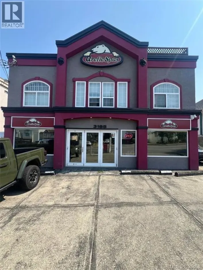 3185 Quadra St, Victoria