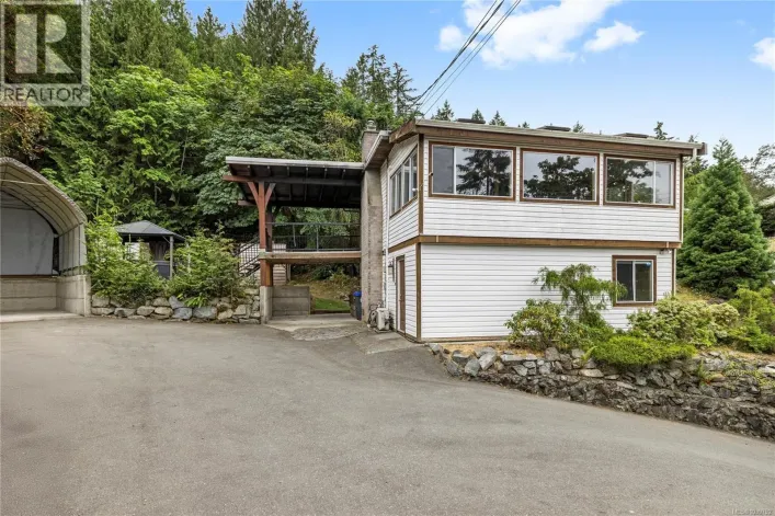 3186 Dolphin Dr, Nanoose Bay