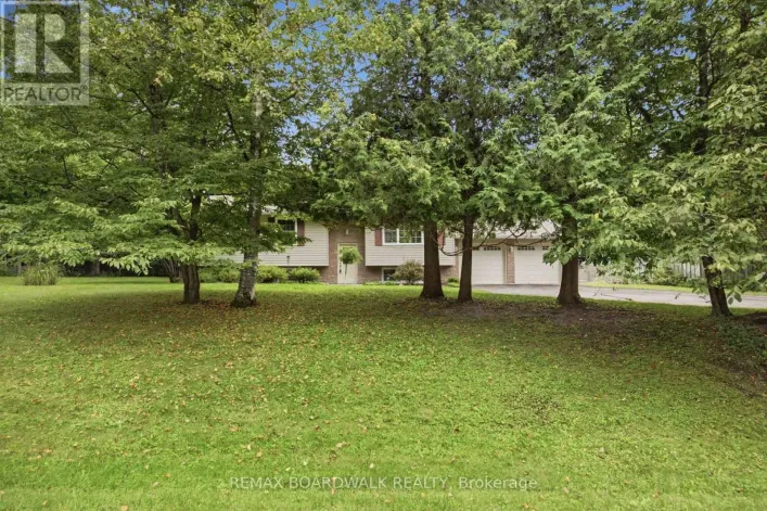 3187 MCDONALD'S CORNER ROAD, Lanark Highlands