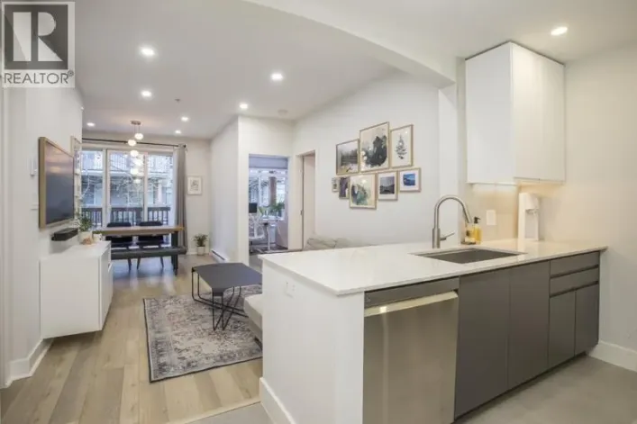 319 9233 FERNDALE ROAD, Richmond