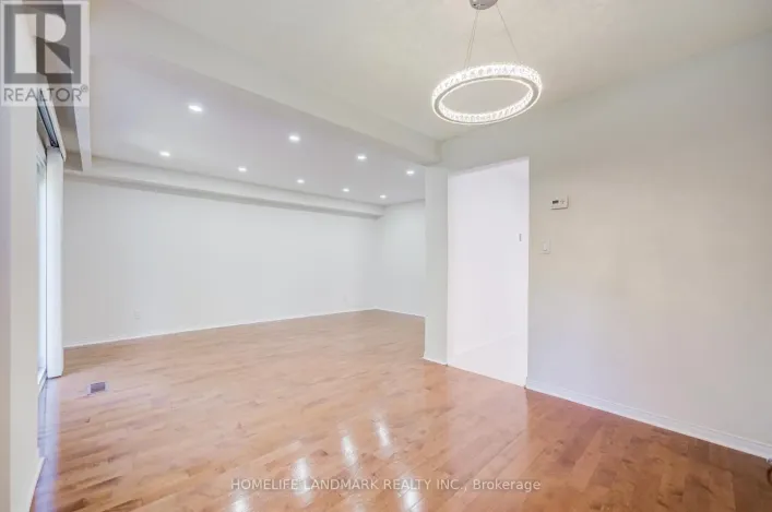 319 HILLSIDE DRIVE, Mississauga