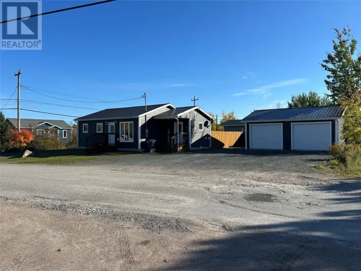 319 J.R Smallwood Boulevard, Gambo