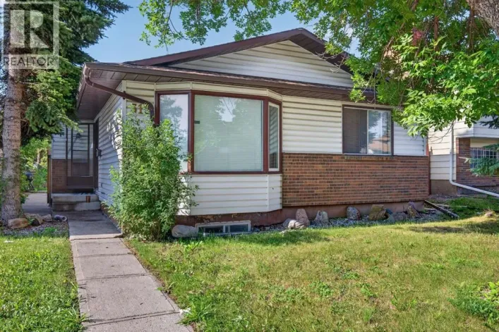 319 Rundlelawn Road NE, Calgary