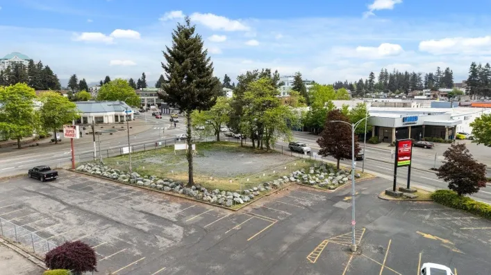 31992 SOUTH FRASER WAY, Abbotsford