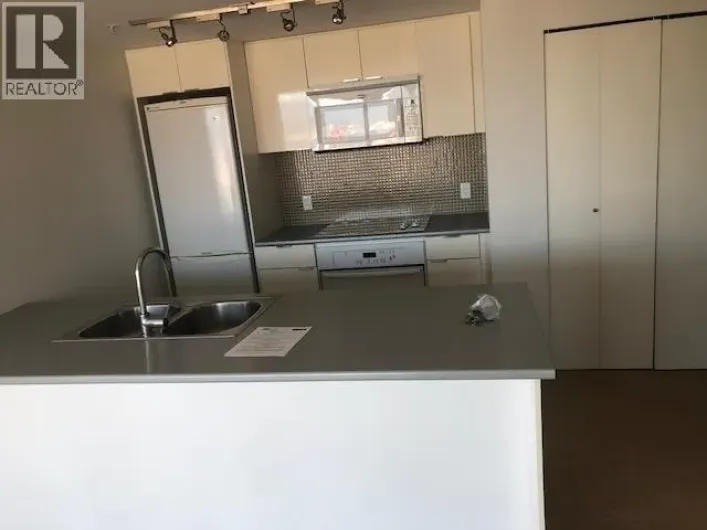 31XX 233 ROBSON STREET, Vancouver
