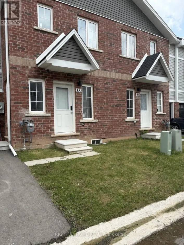 32 - 100 HIGHRIVER TRAIL, Welland