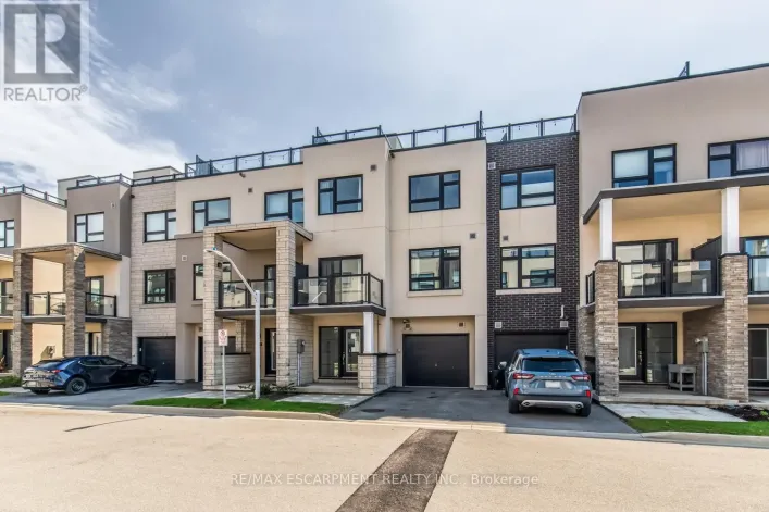 32 - 1121 COOKE BOULEVARD, Burlington