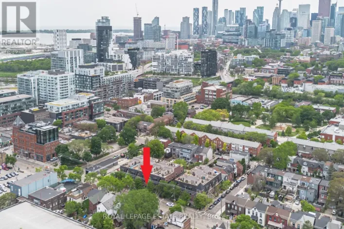 32 - 140 BROADVIEW AVENUE, Toronto