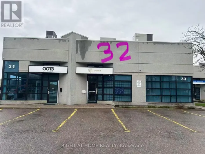 32 - 145 ROYAL CREST COURT E, Markham