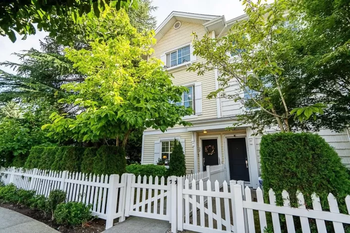 32 16228 16 AVENUE, Surrey