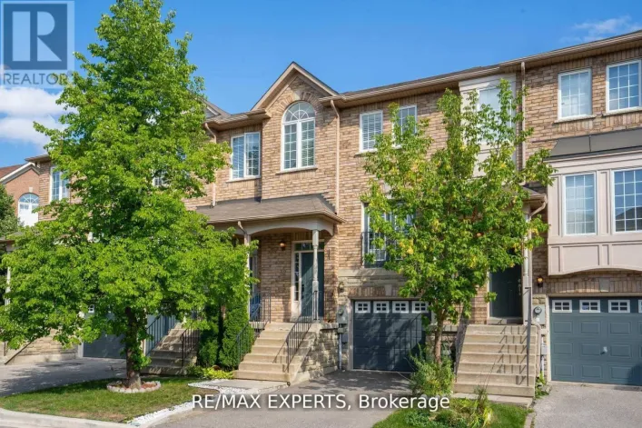 32 - 19 FOXCHASE AVENUE, Vaughan