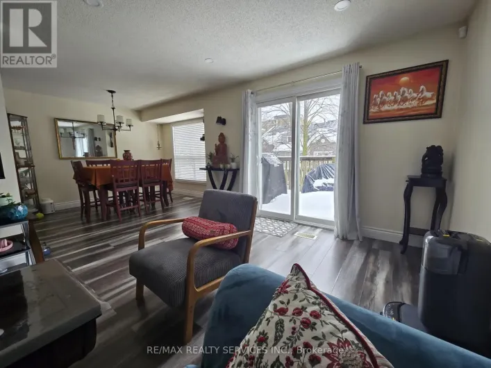 32 - 54 GREEN VALLEY DRIVE, Kitchener