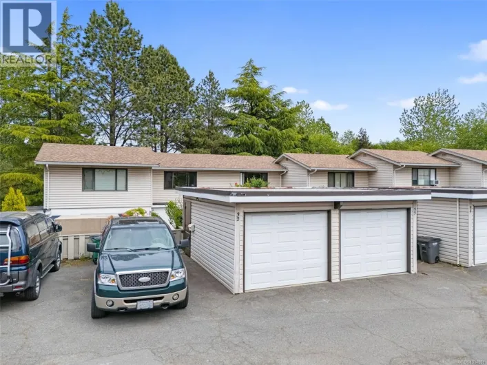 32 610 McKenzie Ave, Saanich