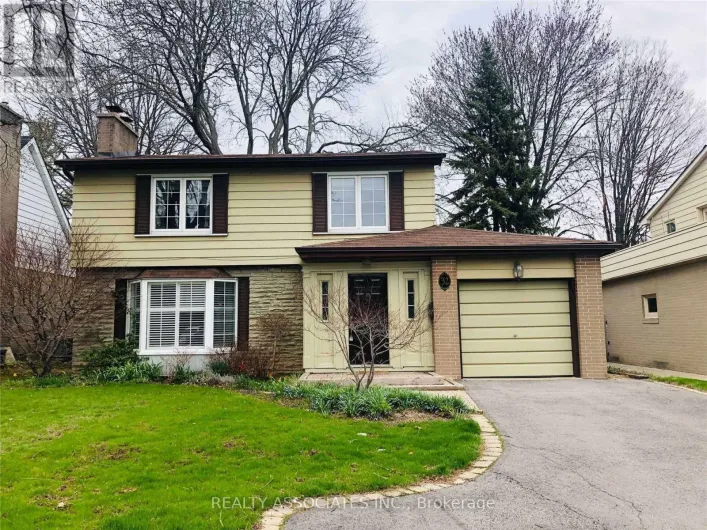 32 ALMOND AVENUE, Markham