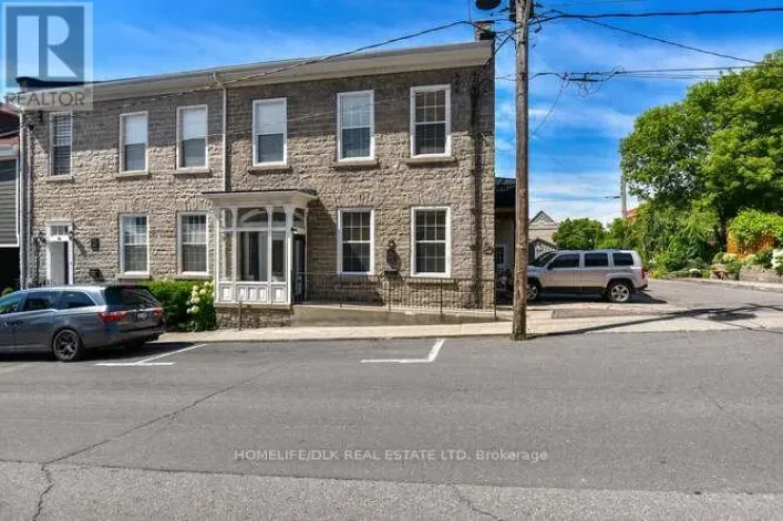 32 APPLE STREET, Brockville