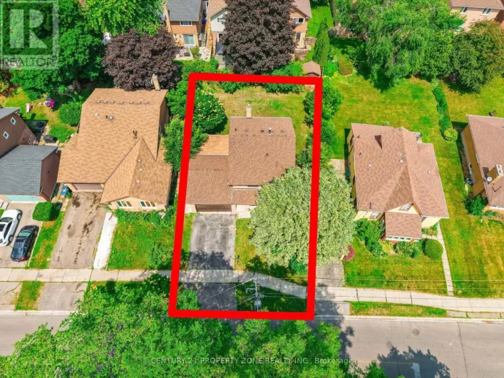 32 ARCHIBALD STREET, Brampton