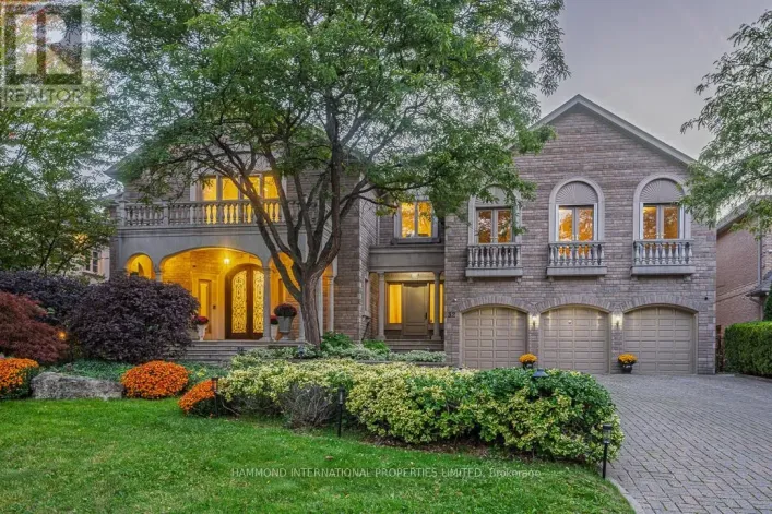 32 ARJAY CRESCENT, Toronto
