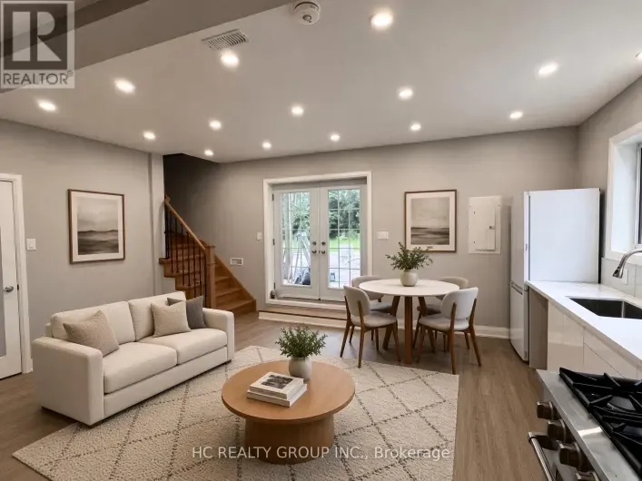32 B KING RICHARD COURT, Markham