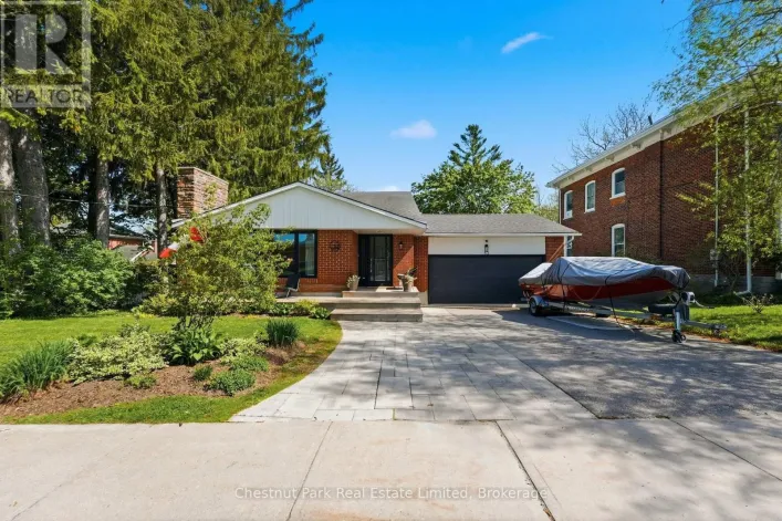 32 BARKER STREET, Prince Edward County
