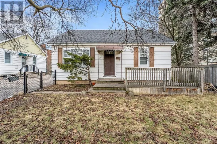 32 BEECH STREET, Brampton