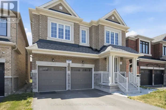 32 BERMONDSEY WAY, Brampton