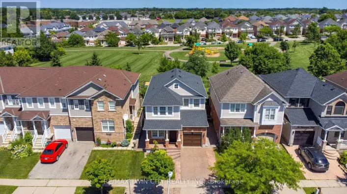 32 BLOOMINGTON DRIVE, Cambridge