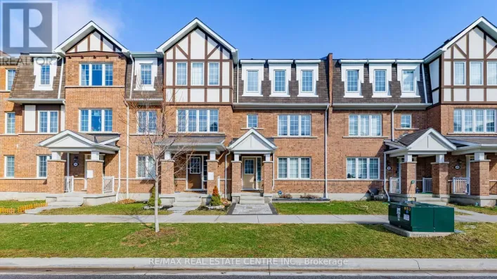 32 BLUEGILL CRESCENT, Whitby