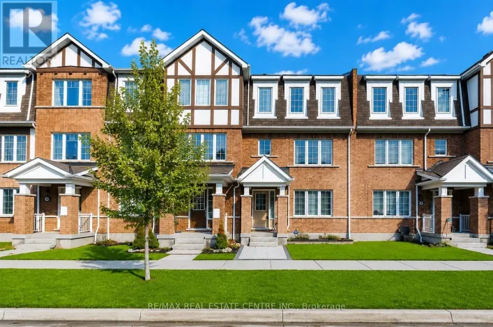 32 BLUEGILL CRESCENT, Whitby
