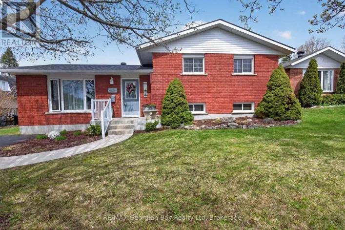 32 BONAVENTURE PLACE, Penetanguishene