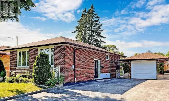 32 BRIMORTON DRIVE, Toronto