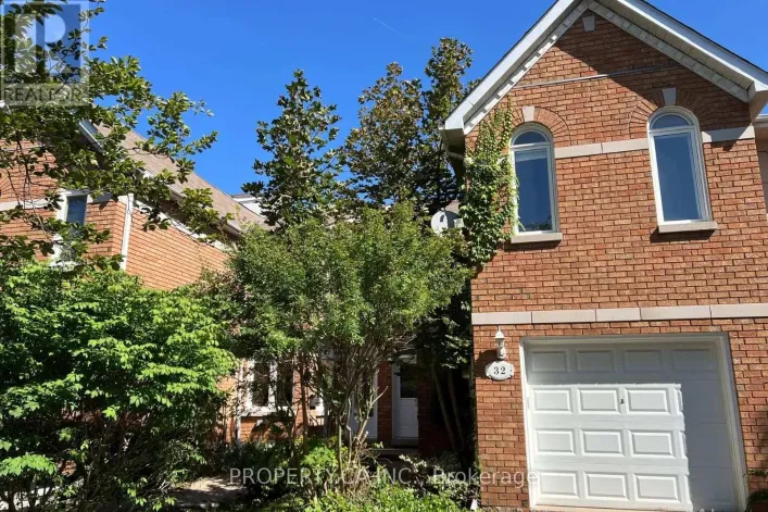 32 BROWNSTONE CIRCLE, Vaughan