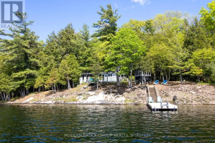 32 BUCK ISLAND, Leeds and the Thousand Islands