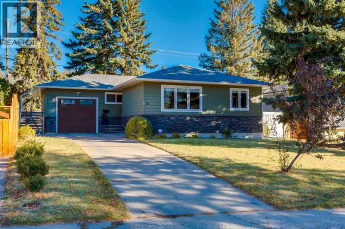 32 Calandar Road NW, Calgary